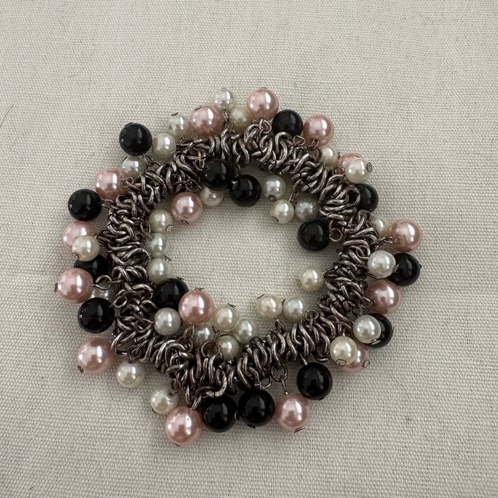 Elegant Pearl and Chain Bracelet